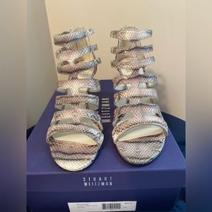Stuart Weitzman snakeskin heels never been worn size 7